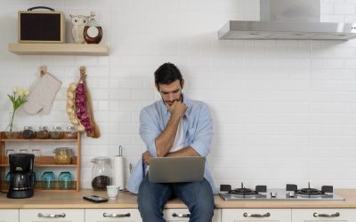 Cómo evitar la soledad trabajando desde casa: 4 estrategias