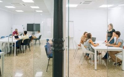 Cómo evitar distracciones en el trabajo y concentrarte mejor