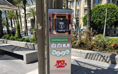 Desfibriladores en la calle: una gran noticia… y una pregunta necesaria